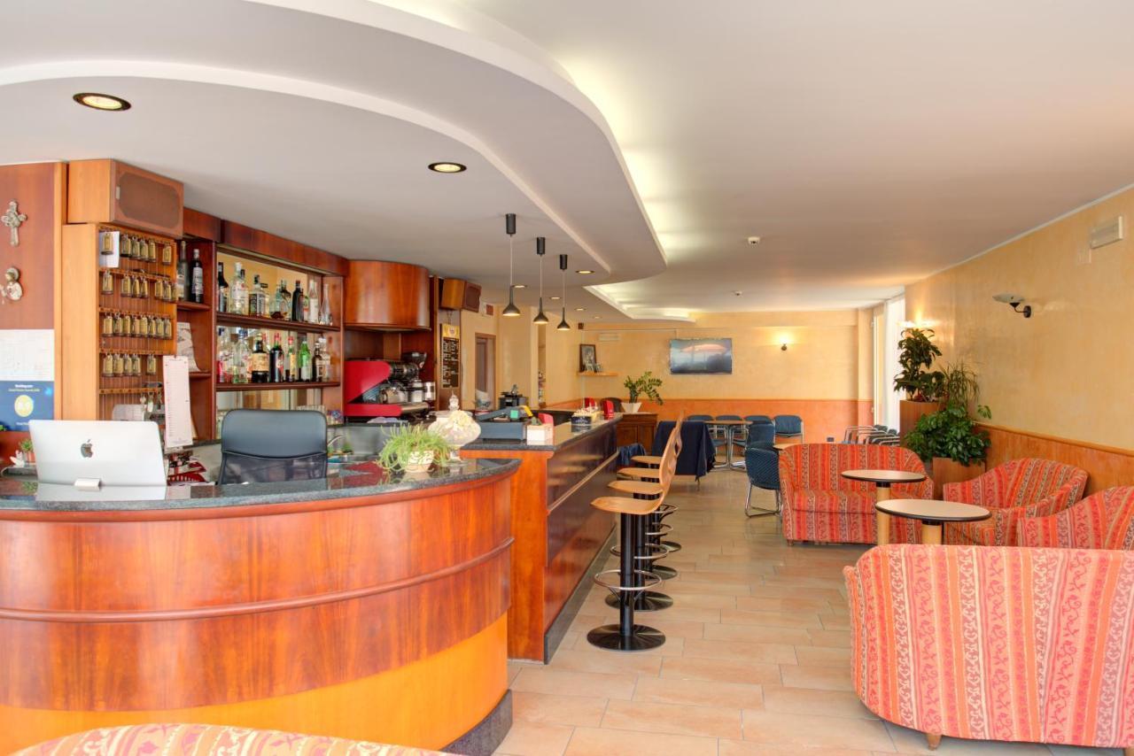 Hotel Nella Rimini Dış mekan fotoğraf