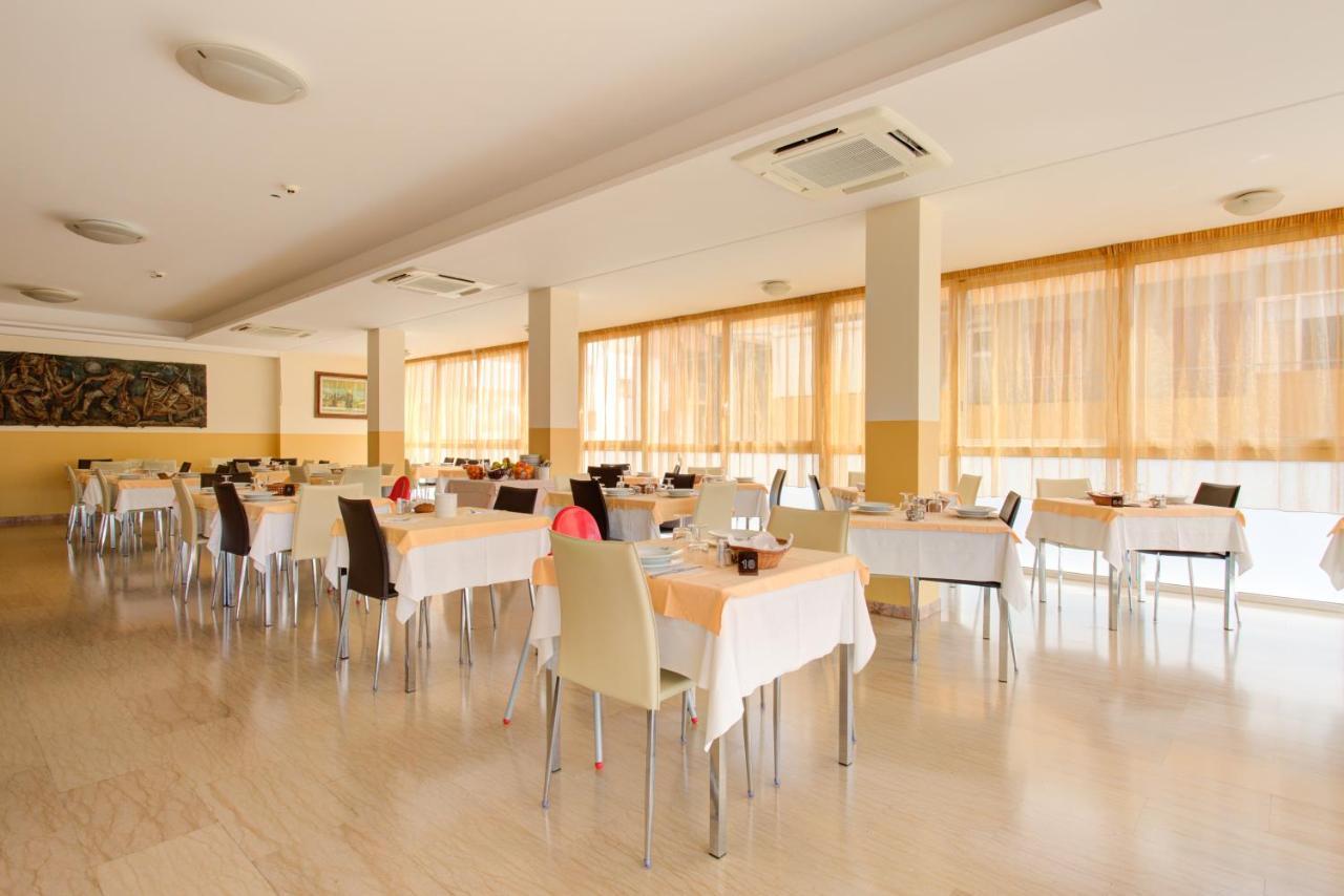 Hotel Nella Rimini Dış mekan fotoğraf