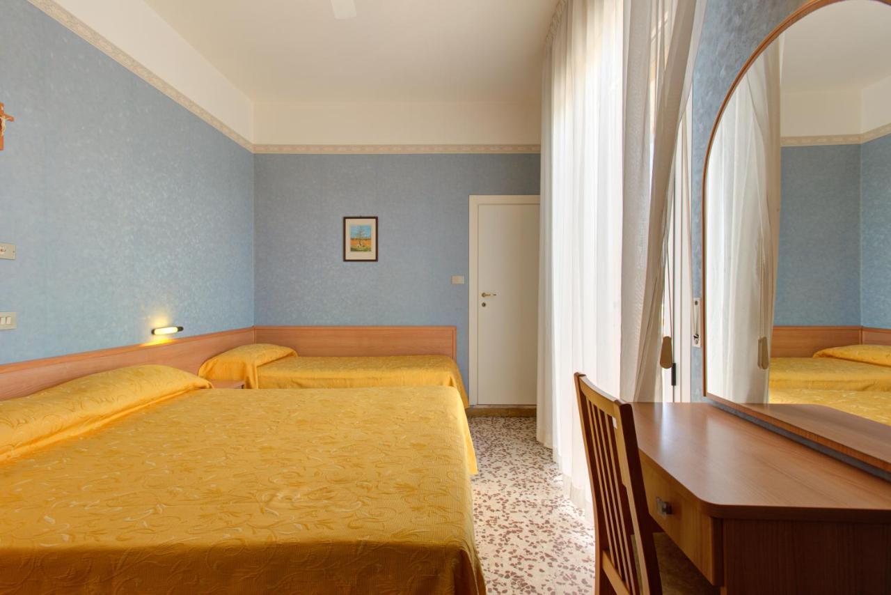 Hotel Nella Rimini Dış mekan fotoğraf