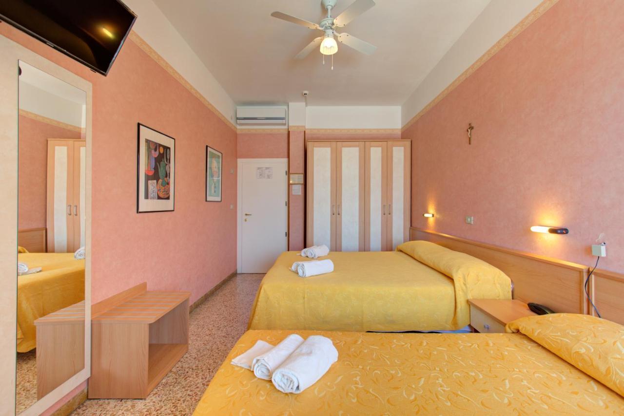 Hotel Nella Rimini Dış mekan fotoğraf